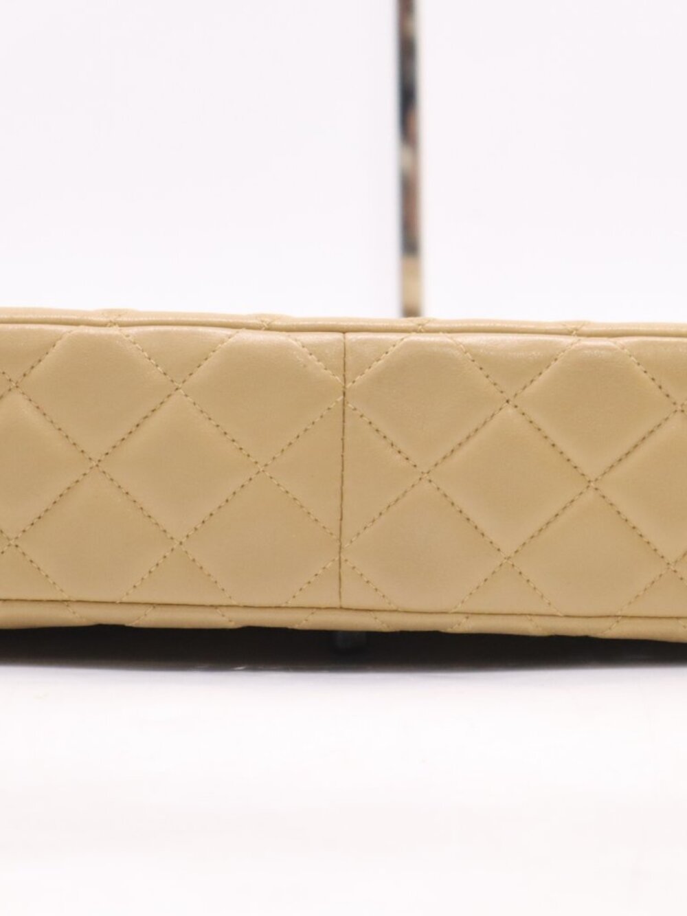 Chanel Matelasse Lambskin Chain Shoulder with Dustbag - Picture 4 of 13